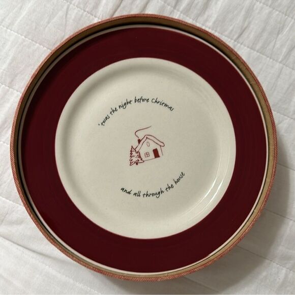 Eddie Bauer Set of 4 White Green Burgundy Holiday Plates in a Vintage Gift Box - Picture 8 of 8